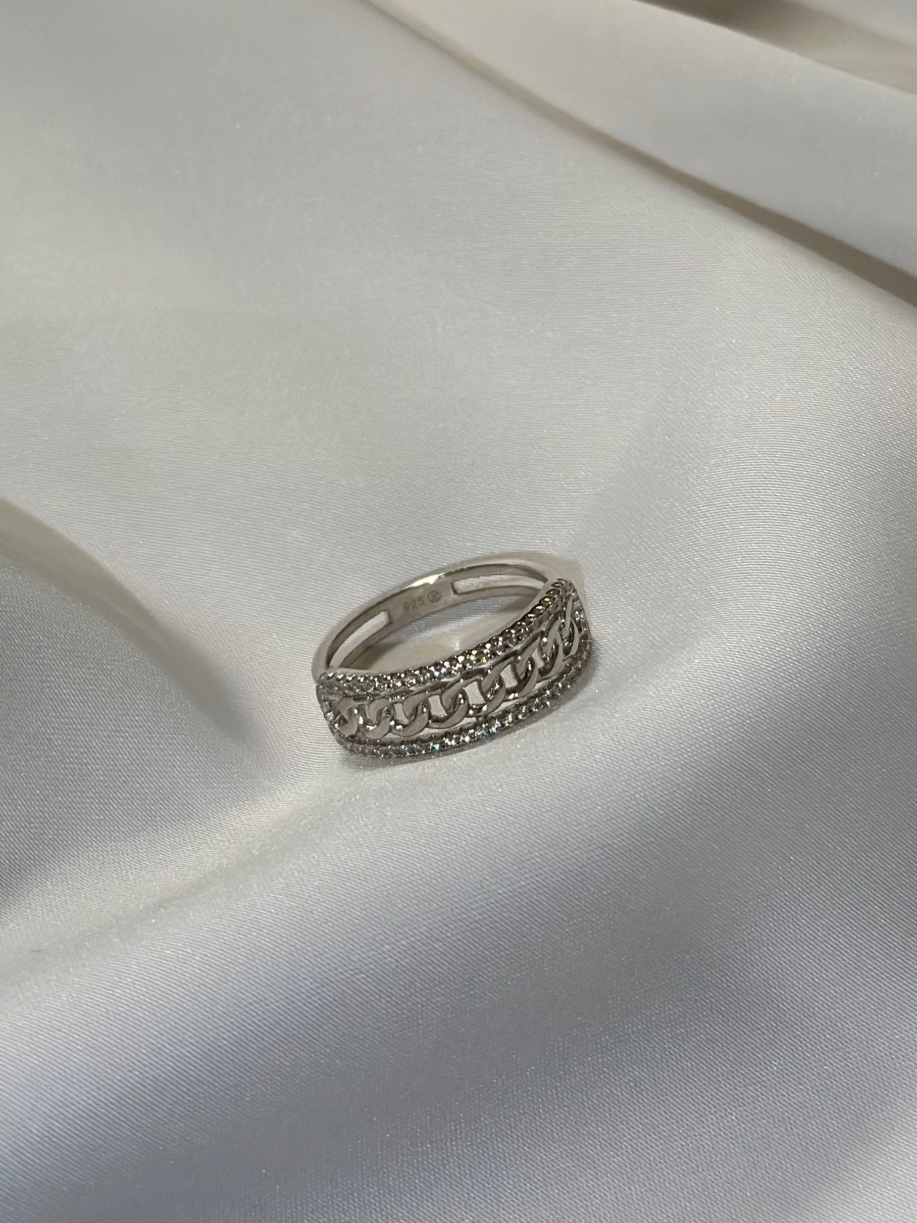 Diamond & Chain Link Ring