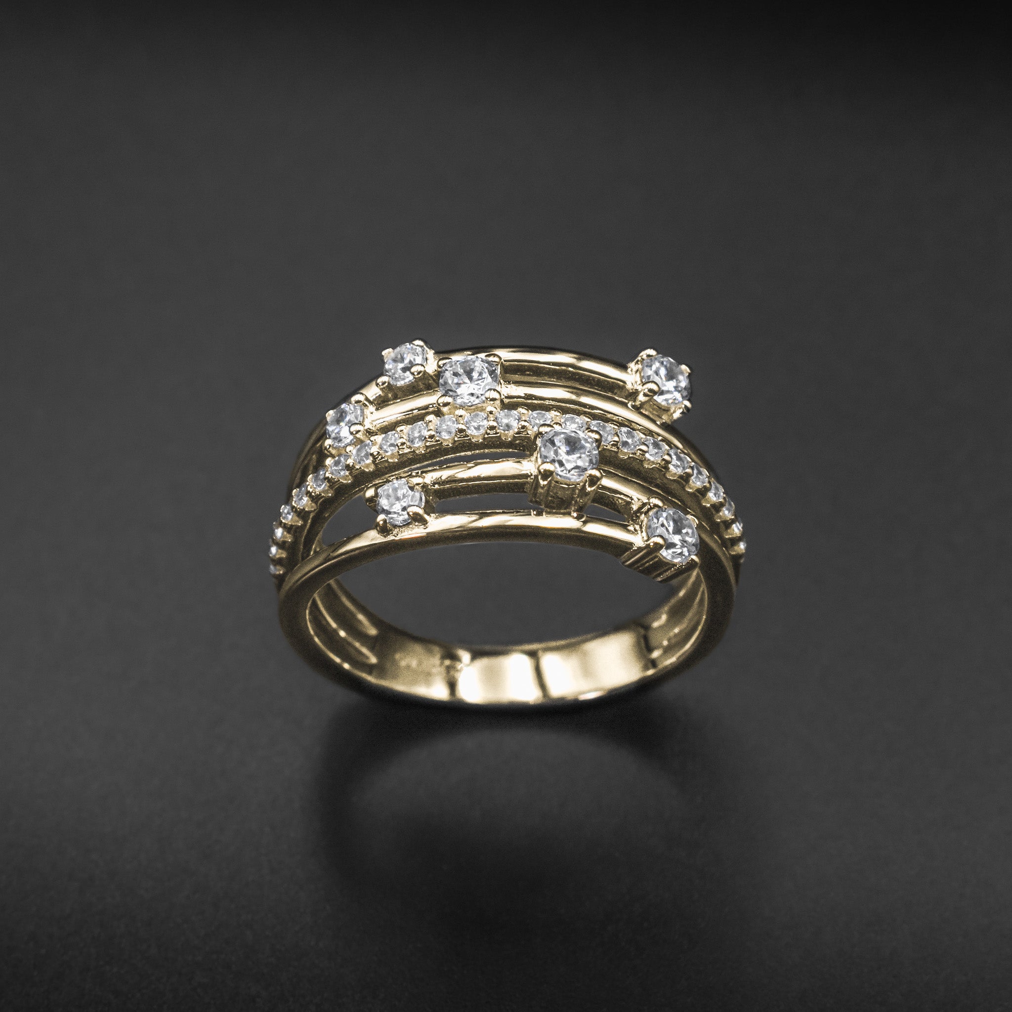 Anillo de flor de zafiro y diamantes en plata de ley