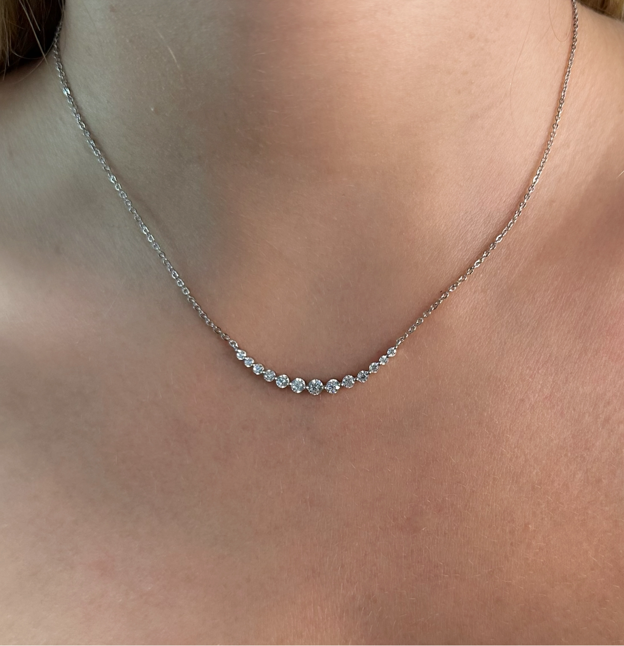 Graduated Curved Bar Necklace