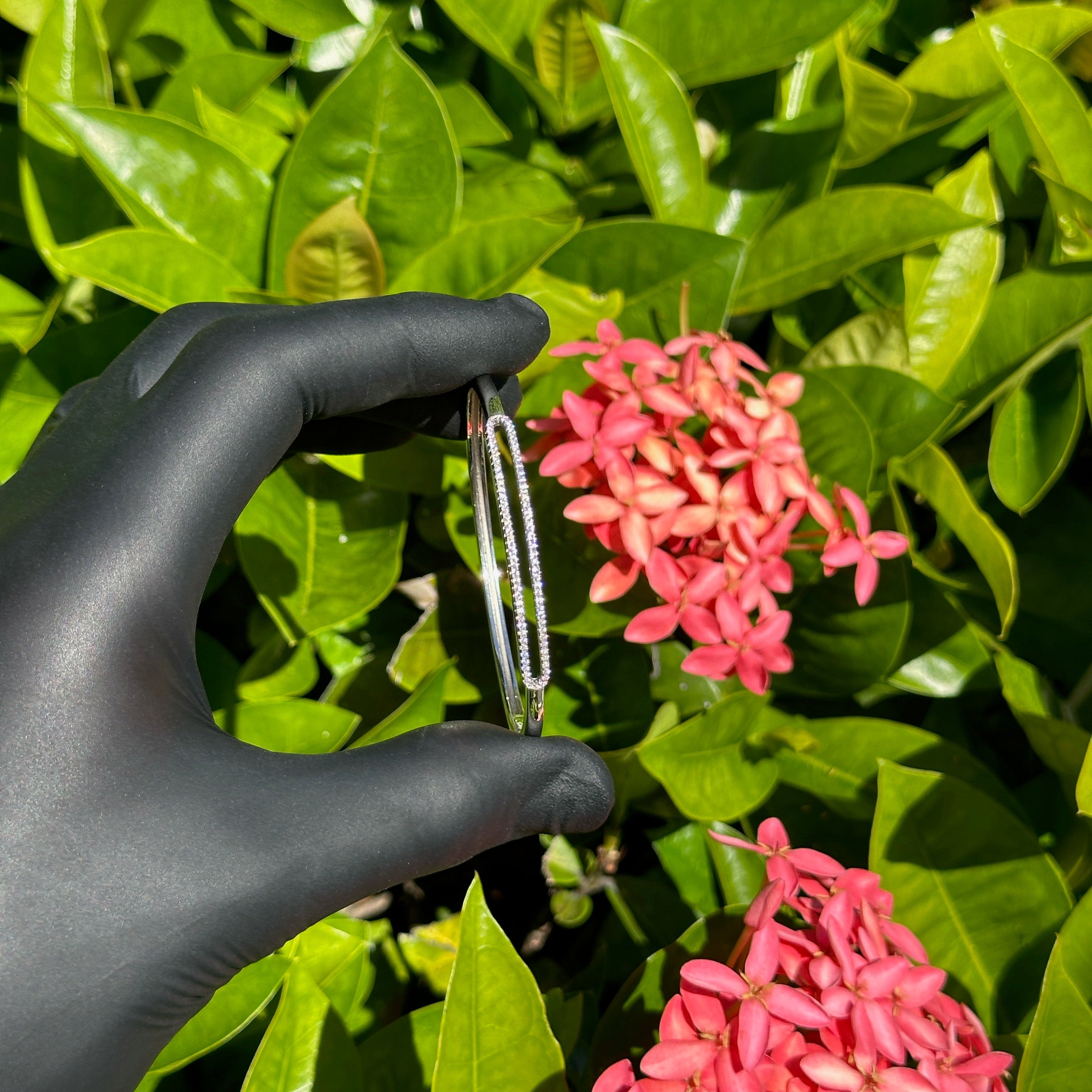 Aretes colgantes triples cruzados en forma de corazón en plata de ley