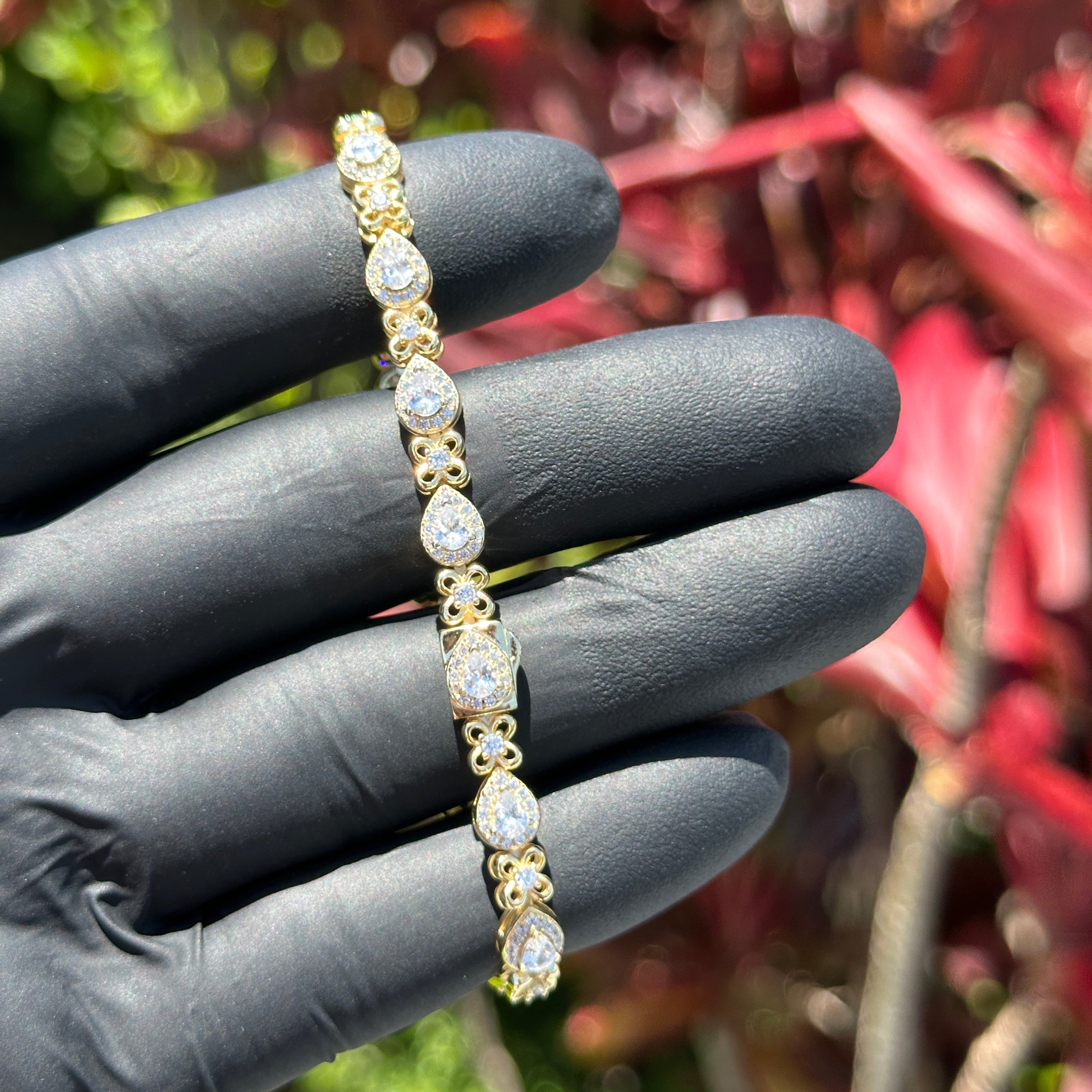 Tear Drop & Clover Bracelet