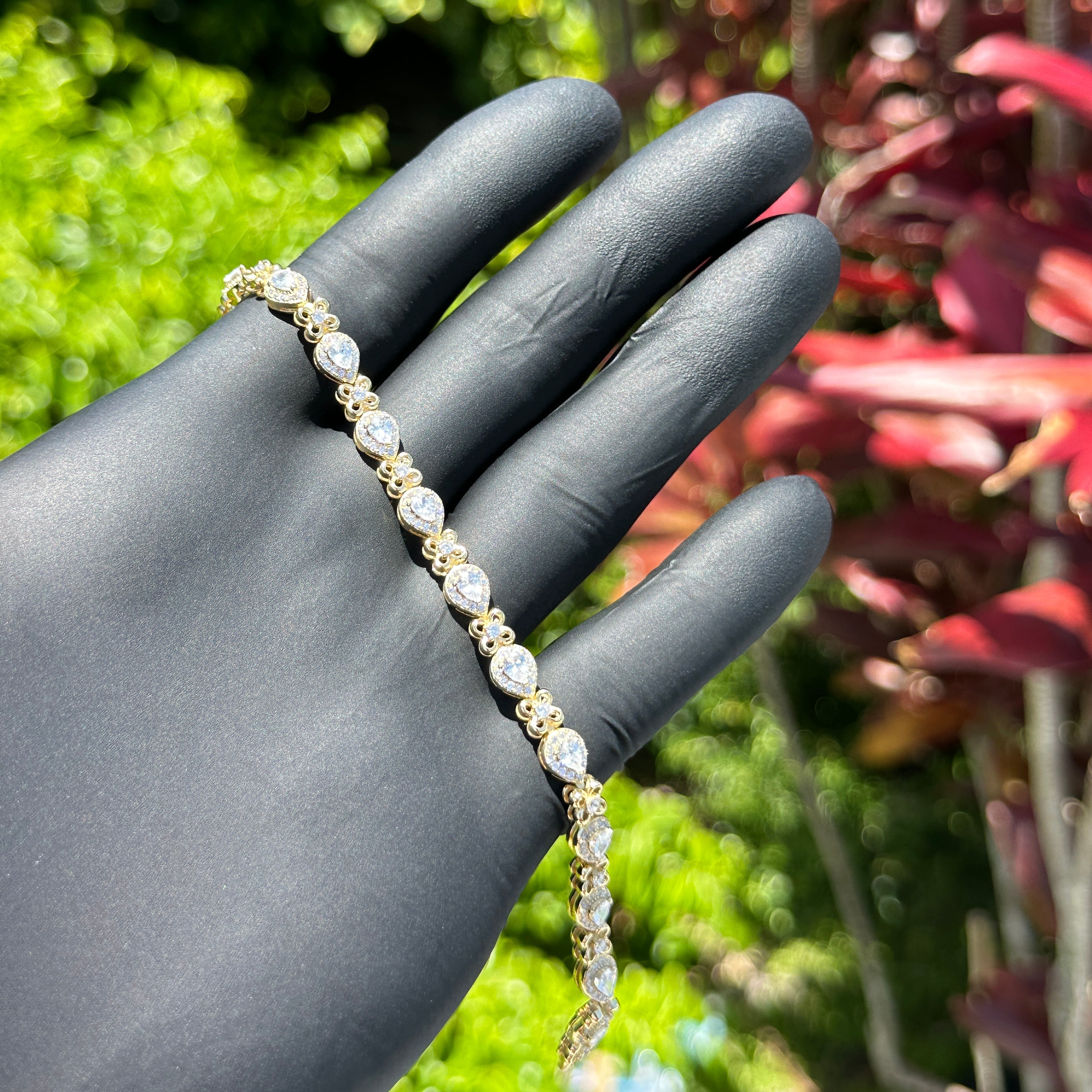 Tear Drop & Clover Bracelet